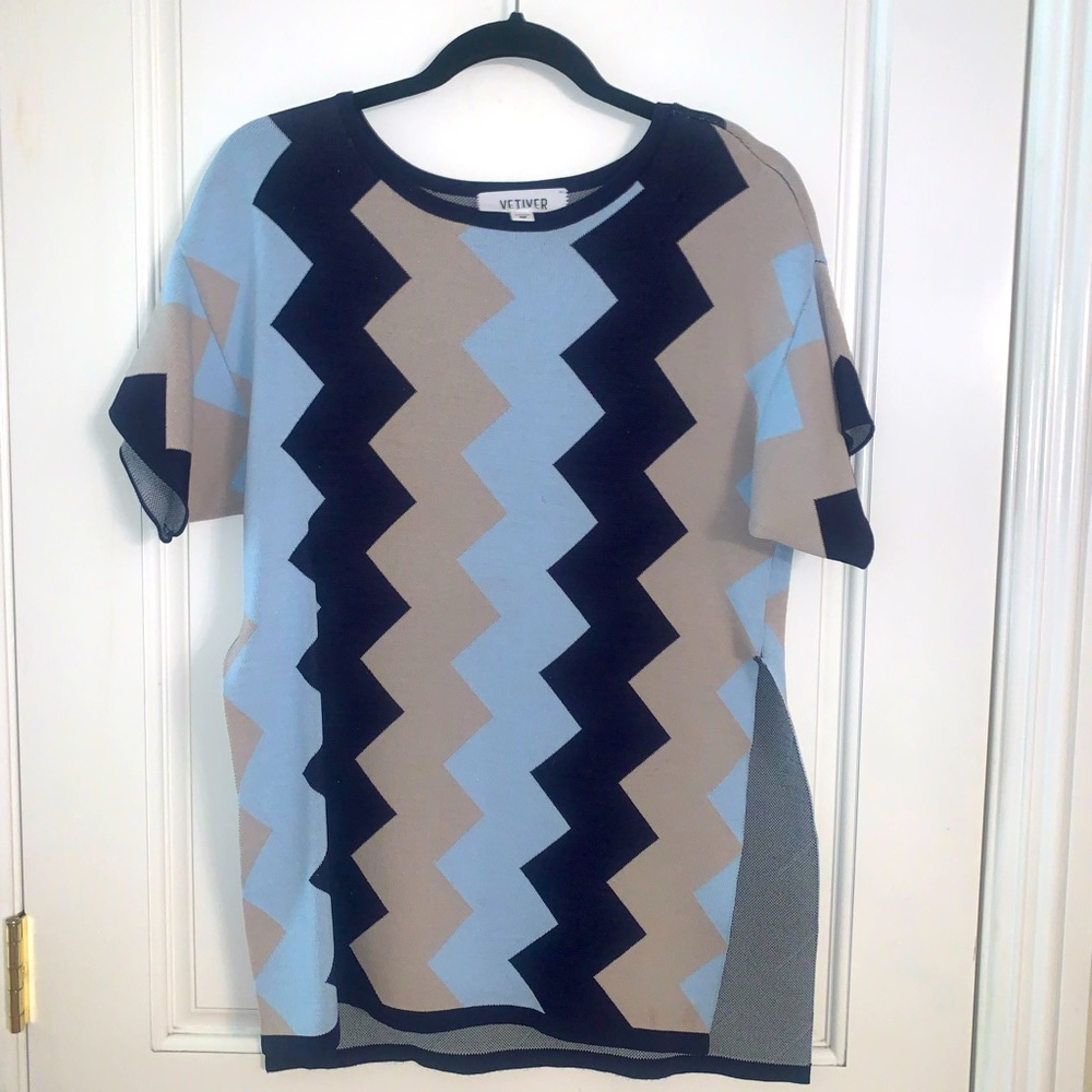 Vetiver Chevron Print Long Shirt with Open Side Detail Size XS.